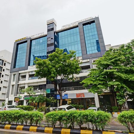 Hotel Royal Ican Sindhubhavan Road Ahmedabad Exterior photo