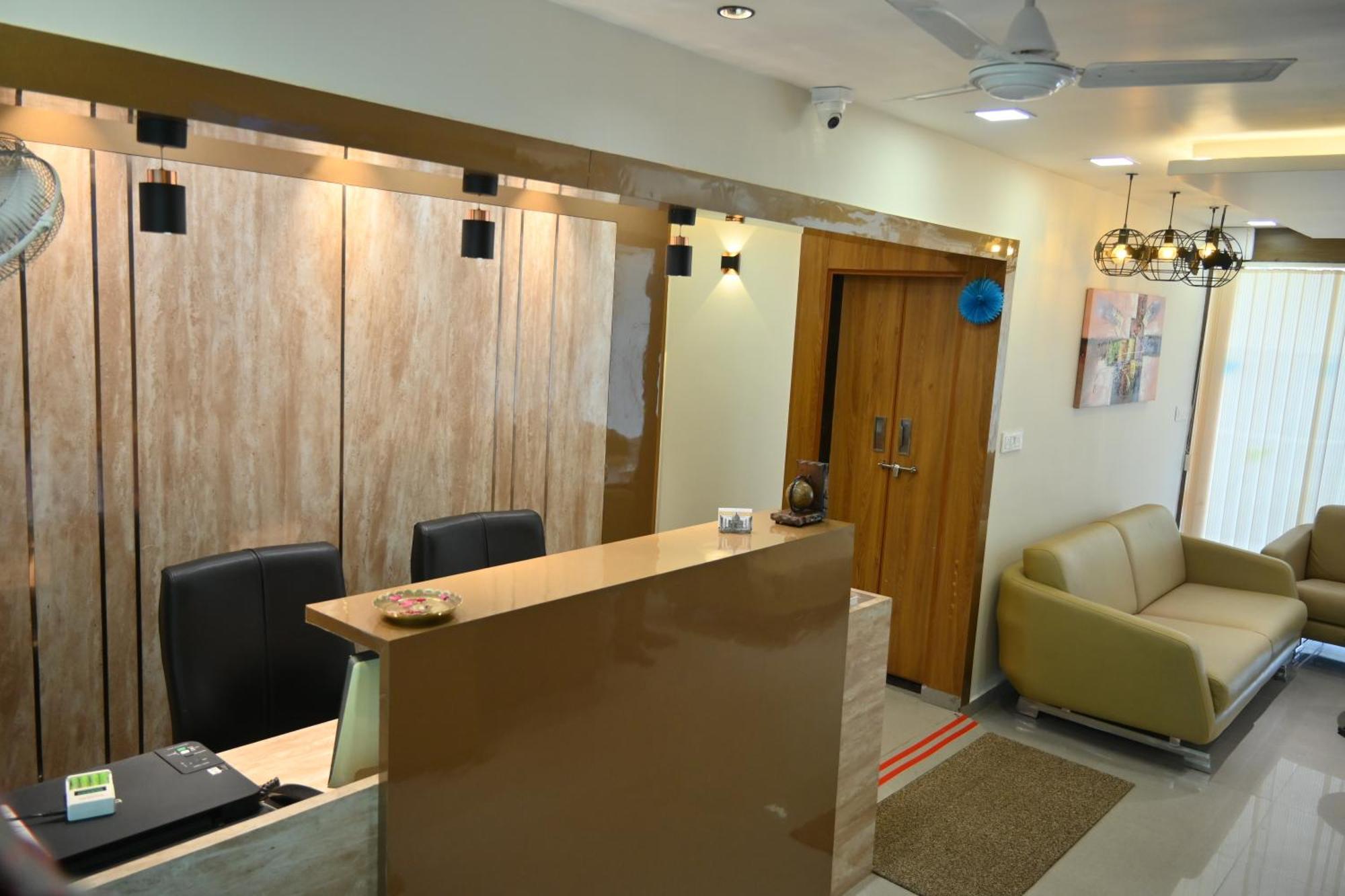 Hotel Royal Ican Sindhubhavan Road Ahmedabad Exterior photo